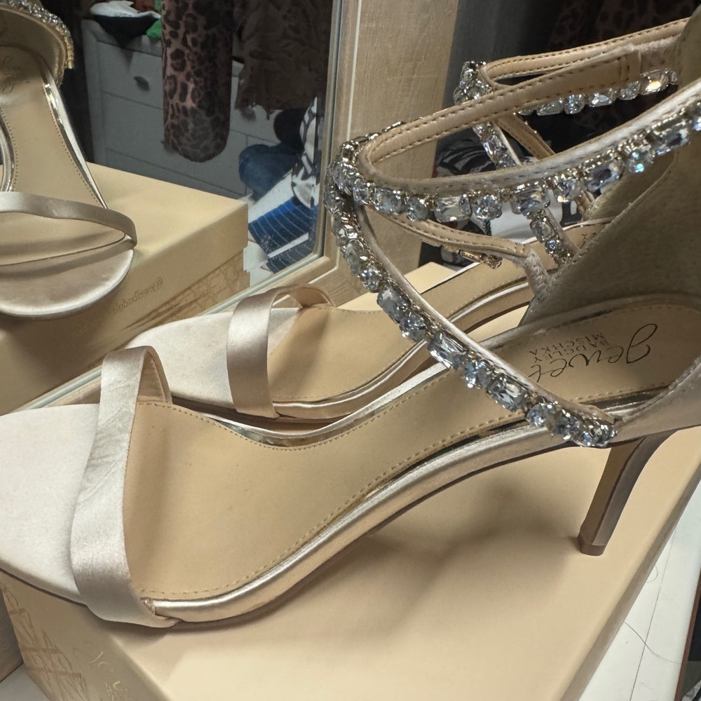 Badgley Mischka Cream Jewel-Embellished Heels